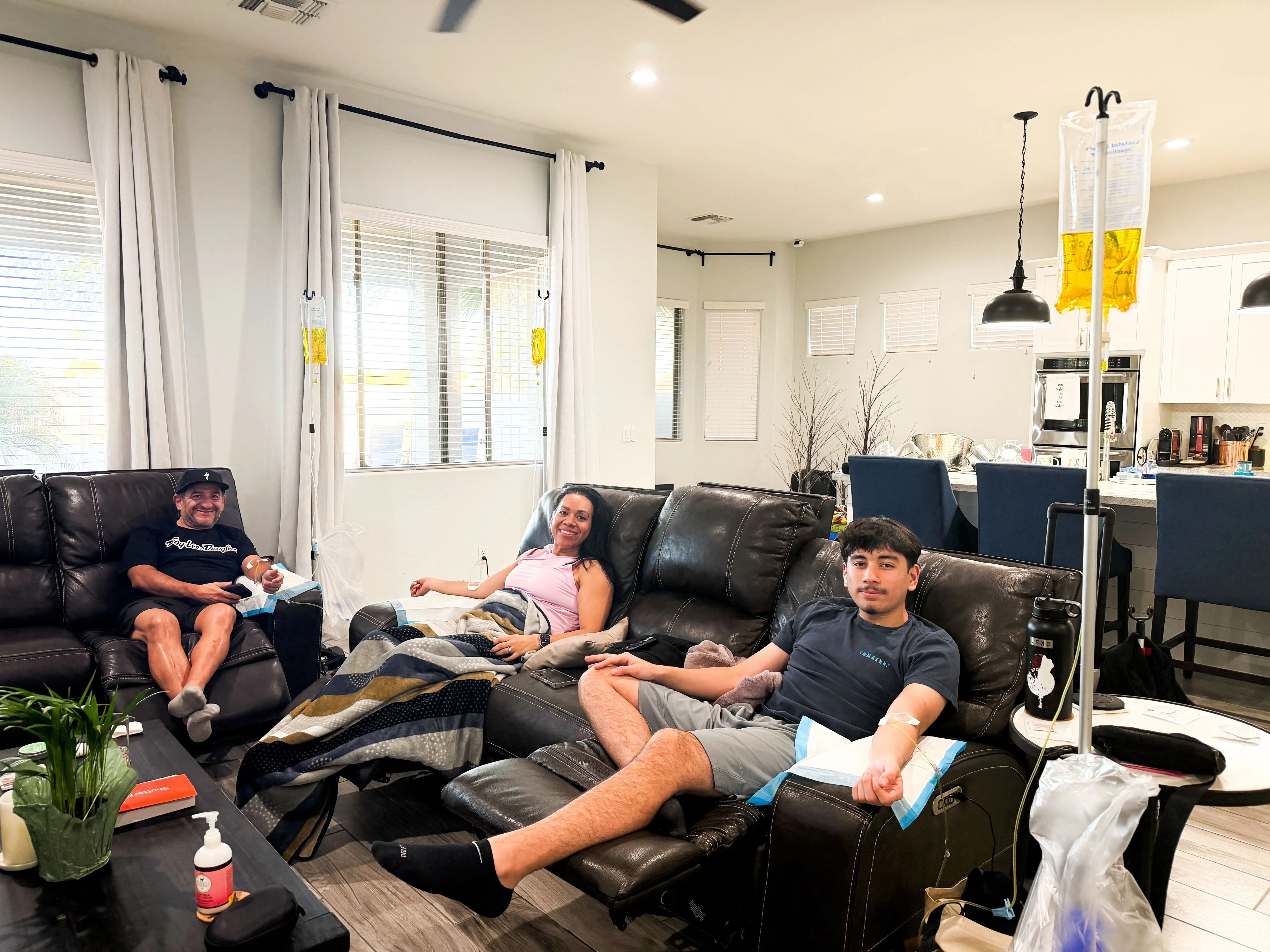 Group IV therapy session at Phoenix home for cold and flu recovery